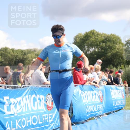 25.08.2024 - Elbe Triathlon Hamburg H.Heesch http://msf.ph/oto/6881107 25.08.2024 11:56:01 Ziel 525, 690, 777, 1599 meine-sportfotos.de