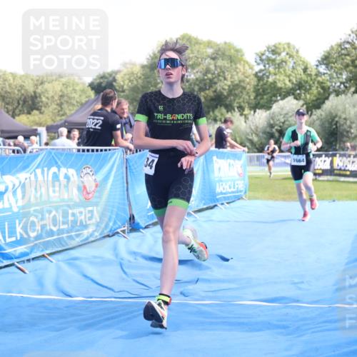 25.08.2024 - Elbe Triathlon Hamburg H.Heesch http://msf.ph/oto/6881109 25.08.2024 12:28:21 Ziel 1511, 1661, 1664, 1722, 1734 meine-sportfotos.de