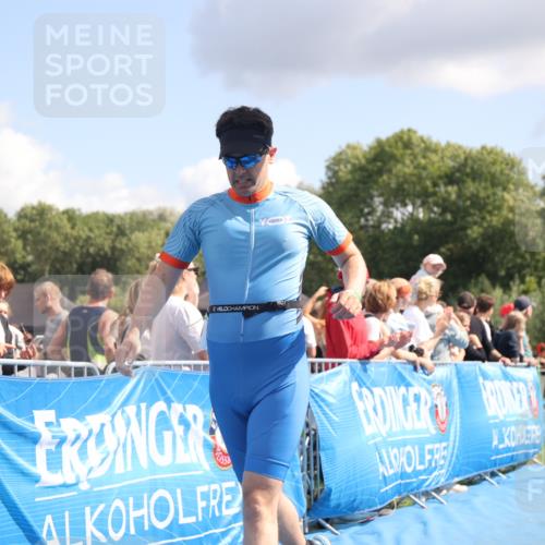 25.08.2024 - Elbe Triathlon Hamburg H.Heesch http://msf.ph/oto/6881110 25.08.2024 11:56:01 Ziel 525, 690, 777, 1599 meine-sportfotos.de