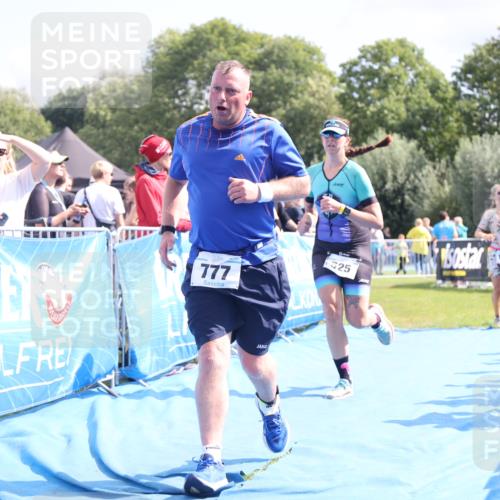 25.08.2024 - Elbe Triathlon Hamburg H.Heesch http://msf.ph/oto/6881143 25.08.2024 11:56:07 Ziel 457, 525, 690, 777, 1515 meine-sportfotos.de