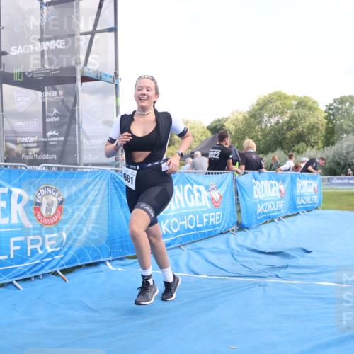 25.08.2024 - Elbe Triathlon Hamburg H.Heesch http://msf.ph/oto/6881149 25.08.2024 12:28:30 Ziel 1661, 1664 meine-sportfotos.de