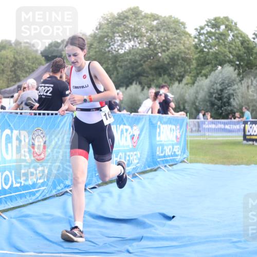 25.08.2024 - Elbe Triathlon Hamburg H.Heesch http://msf.ph/oto/6881153 25.08.2024 12:28:43 Ziel 1648 meine-sportfotos.de