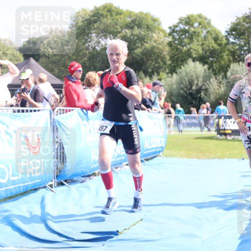 25.08.2024 - Elbe Triathlon Hamburg H.Heesch http://msf.ph/oto/6881170 25.08.2024 11:56:12 Ziel 457, 525, 777, 1515 meine-sportfotos.de