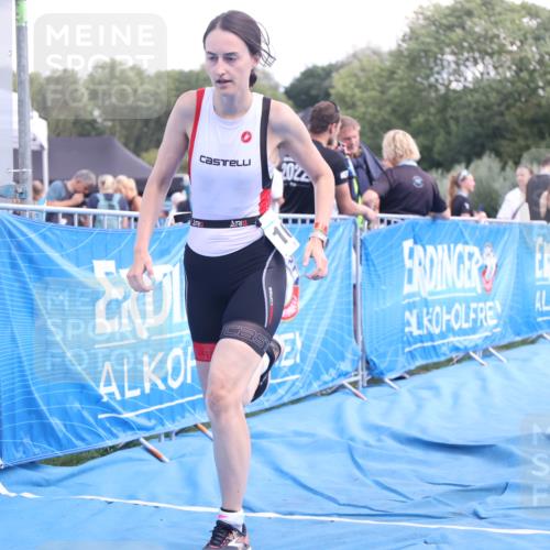 25.08.2024 - Elbe Triathlon Hamburg H.Heesch http://msf.ph/oto/6881171 25.08.2024 12:28:44 Ziel 1648 meine-sportfotos.de