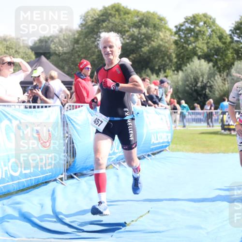 25.08.2024 - Elbe Triathlon Hamburg H.Heesch http://msf.ph/oto/6881175 25.08.2024 11:56:12 Ziel 457, 525, 777, 1515 meine-sportfotos.de