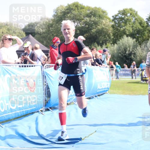 25.08.2024 - Elbe Triathlon Hamburg H.Heesch http://msf.ph/oto/6881177 25.08.2024 11:56:12 Ziel 457, 525, 777, 1515 meine-sportfotos.de