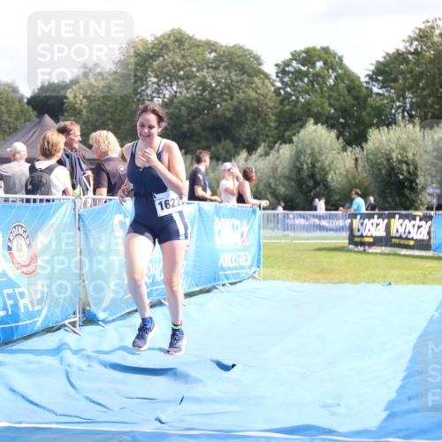 25.08.2024 - Elbe Triathlon Hamburg H.Heesch http://msf.ph/oto/6881184 25.08.2024 12:29:15 Ziel 1622 meine-sportfotos.de