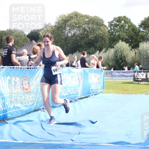 25.08.2024 - Elbe Triathlon Hamburg H.Heesch http://msf.ph/oto/6881194 25.08.2024 12:29:15 Ziel 1622 meine-sportfotos.de