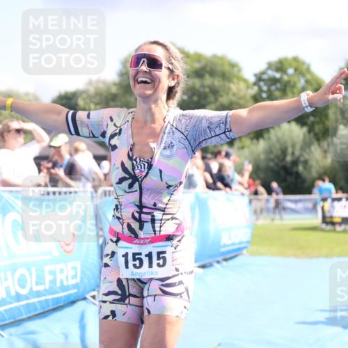 25.08.2024 - Elbe Triathlon Hamburg H.Heesch http://msf.ph/oto/6881202 25.08.2024 11:56:14 Ziel 457, 525, 1515 meine-sportfotos.de