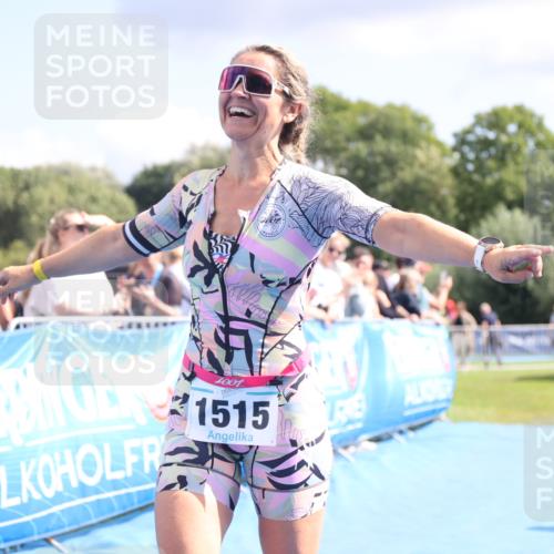 25.08.2024 - Elbe Triathlon Hamburg H.Heesch http://msf.ph/oto/6881206 25.08.2024 11:56:14 Ziel 457, 525, 1515 meine-sportfotos.de