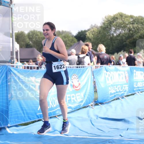 25.08.2024 - Elbe Triathlon Hamburg H.Heesch http://msf.ph/oto/6881207 25.08.2024 12:29:16 Ziel 1622 meine-sportfotos.de