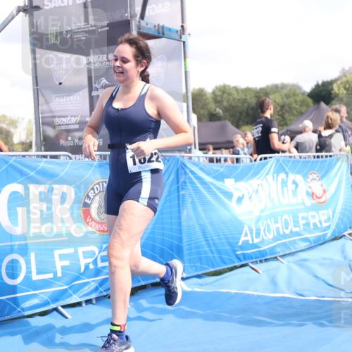 25.08.2024 - Elbe Triathlon Hamburg H.Heesch http://msf.ph/oto/6881229 25.08.2024 12:29:16 Ziel 1622 meine-sportfotos.de