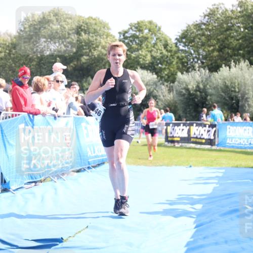 25.08.2024 - Elbe Triathlon Hamburg H.Heesch http://msf.ph/oto/6881237 25.08.2024 11:56:26 Ziel 1514, 1546 meine-sportfotos.de