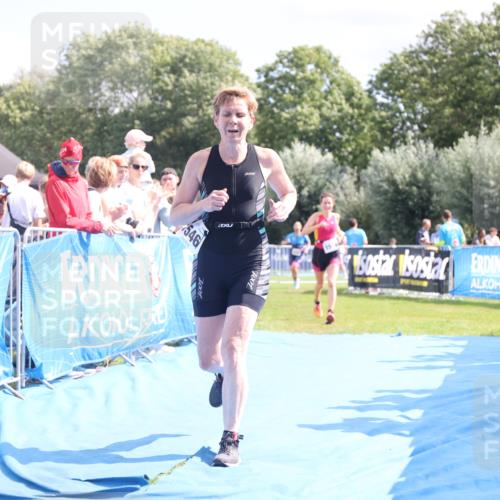 25.08.2024 - Elbe Triathlon Hamburg H.Heesch http://msf.ph/oto/6881244 25.08.2024 11:56:27 Ziel 1514, 1546, 1556 meine-sportfotos.de