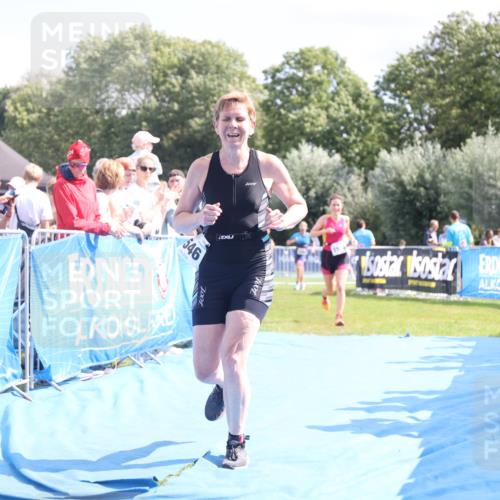 25.08.2024 - Elbe Triathlon Hamburg H.Heesch http://msf.ph/oto/6881246 25.08.2024 11:56:27 Ziel 1514, 1546, 1556 meine-sportfotos.de