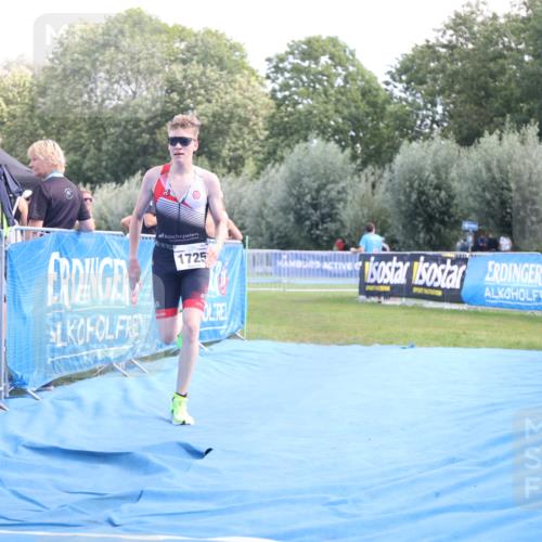 25.08.2024 - Elbe Triathlon Hamburg H.Heesch http://msf.ph/oto/6881255 25.08.2024 12:29:30 Ziel 1725 meine-sportfotos.de