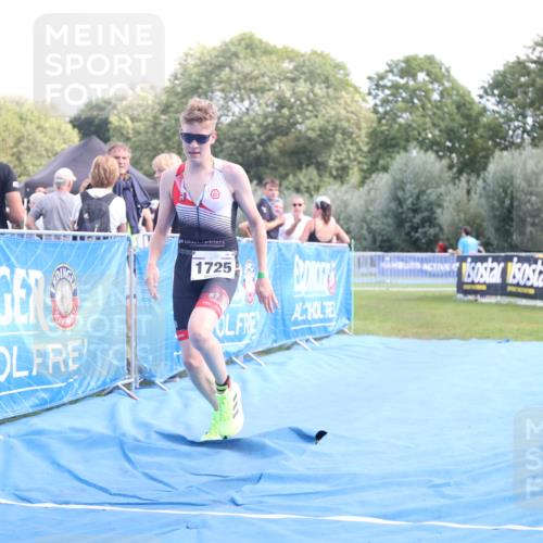 25.08.2024 - Elbe Triathlon Hamburg H.Heesch http://msf.ph/oto/6881267 25.08.2024 12:29:30 Ziel 1725 meine-sportfotos.de