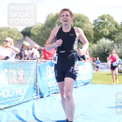 25.08.2024 - Elbe Triathlon Hamburg H.Heesch http://msf.ph/oto/6881268 25.08.2024 11:56:27 Ziel 1514, 1546, 1556 meine-sportfotos.de