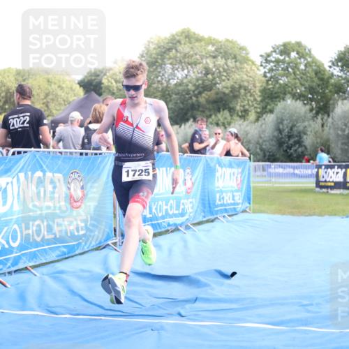 25.08.2024 - Elbe Triathlon Hamburg H.Heesch http://msf.ph/oto/6881270 25.08.2024 12:29:30 Ziel 1725 meine-sportfotos.de