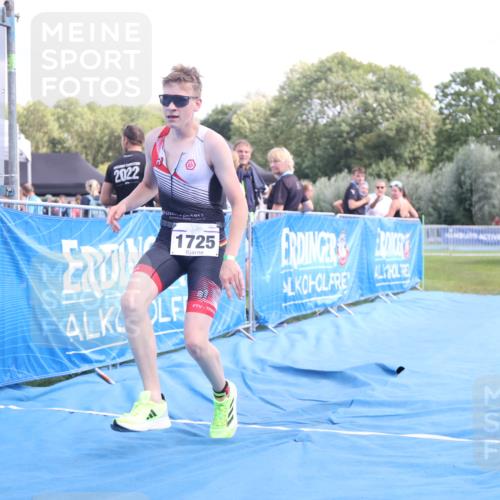 25.08.2024 - Elbe Triathlon Hamburg H.Heesch http://msf.ph/oto/6881278 25.08.2024 12:29:30 Ziel 1725 meine-sportfotos.de