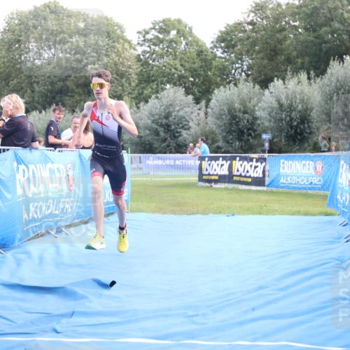 25.08.2024 - Elbe Triathlon Hamburg H.Heesch http://msf.ph/oto/6881286 25.08.2024 12:30:41 Ziel 1724 meine-sportfotos.de