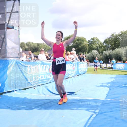 25.08.2024 - Elbe Triathlon Hamburg H.Heesch http://msf.ph/oto/6881313 25.08.2024 11:56:31 Ziel 1514, 1546, 1556 meine-sportfotos.de