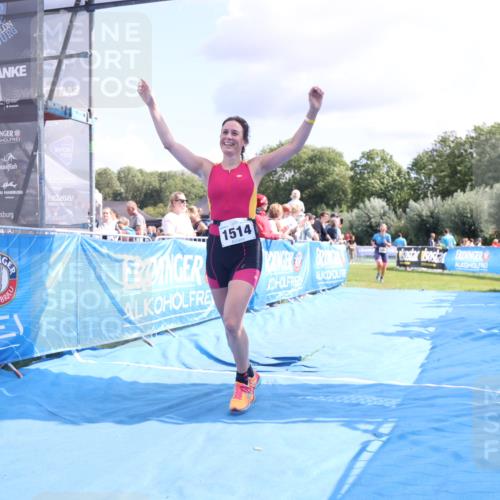 25.08.2024 - Elbe Triathlon Hamburg H.Heesch http://msf.ph/oto/6881315 25.08.2024 11:56:31 Ziel 1514, 1546, 1556 meine-sportfotos.de