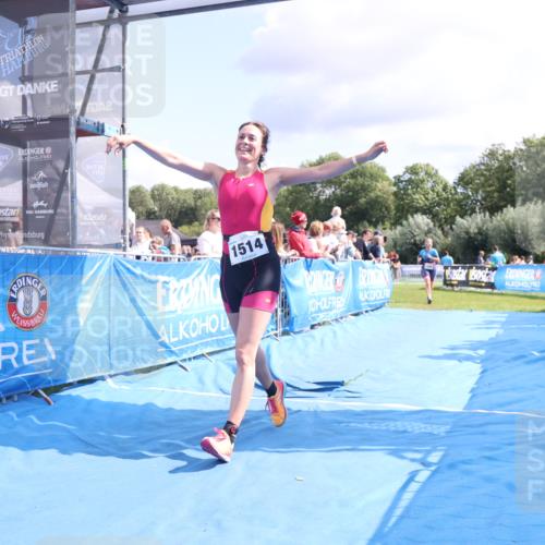 25.08.2024 - Elbe Triathlon Hamburg H.Heesch http://msf.ph/oto/6881319 25.08.2024 11:56:31 Ziel 1514, 1546, 1556 meine-sportfotos.de