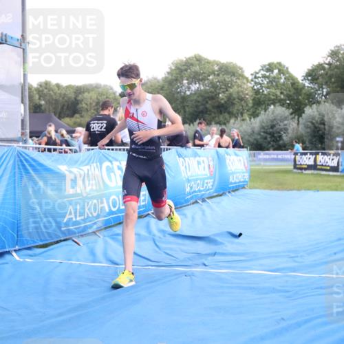 25.08.2024 - Elbe Triathlon Hamburg H.Heesch http://msf.ph/oto/6881322 25.08.2024 12:30:42 Ziel 1724 meine-sportfotos.de
