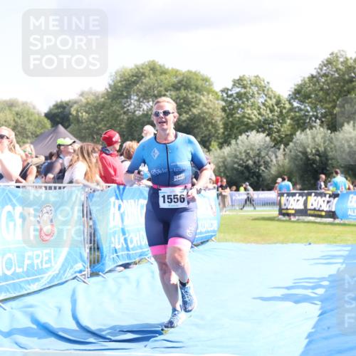 25.08.2024 - Elbe Triathlon Hamburg H.Heesch http://msf.ph/oto/6881338 25.08.2024 11:56:35 Ziel 1514, 1556 meine-sportfotos.de