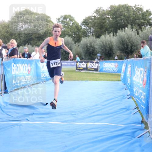 25.08.2024 - Elbe Triathlon Hamburg H.Heesch http://msf.ph/oto/6881346 25.08.2024 12:30:54 Ziel 1729 meine-sportfotos.de