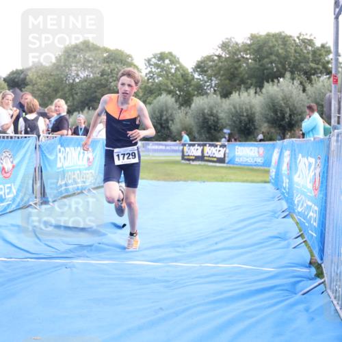 25.08.2024 - Elbe Triathlon Hamburg H.Heesch http://msf.ph/oto/6881354 25.08.2024 12:30:54 Ziel 1729 meine-sportfotos.de