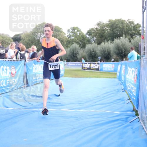 25.08.2024 - Elbe Triathlon Hamburg H.Heesch http://msf.ph/oto/6881361 25.08.2024 12:30:55 Ziel 1729 meine-sportfotos.de