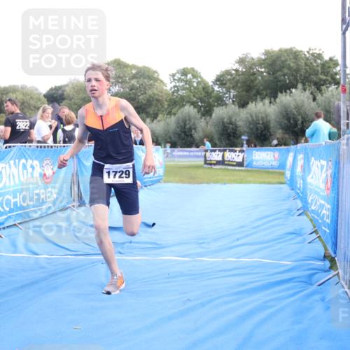 25.08.2024 - Elbe Triathlon Hamburg H.Heesch http://msf.ph/oto/6881367 25.08.2024 12:30:55 Ziel 1729 meine-sportfotos.de