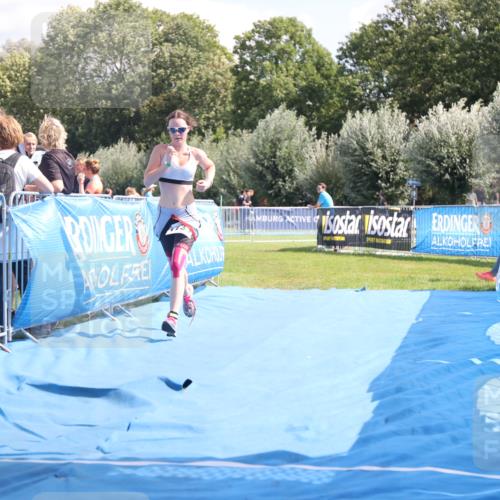 25.08.2024 - Elbe Triathlon Hamburg H.Heesch http://msf.ph/oto/6881371 25.08.2024 12:32:52 Ziel 1733 meine-sportfotos.de