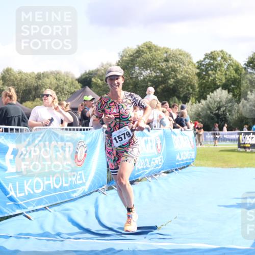 25.08.2024 - Elbe Triathlon Hamburg H.Heesch http://msf.ph/oto/6881377 25.08.2024 11:56:44 Ziel 1579 meine-sportfotos.de