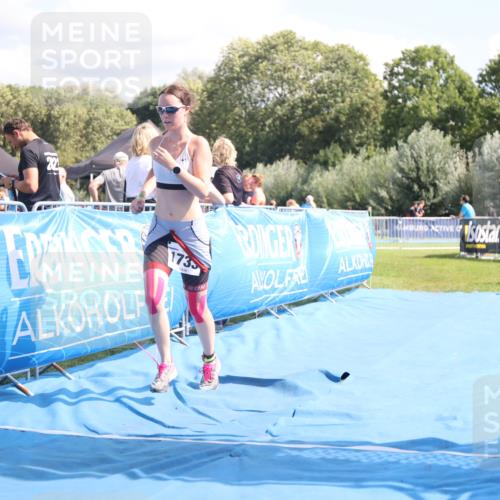25.08.2024 - Elbe Triathlon Hamburg H.Heesch http://msf.ph/oto/6881386 25.08.2024 12:32:53 Ziel 1733 meine-sportfotos.de