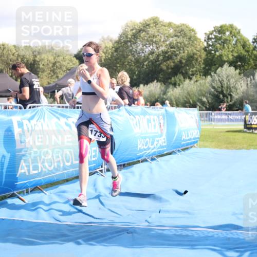 25.08.2024 - Elbe Triathlon Hamburg H.Heesch http://msf.ph/oto/6881387 25.08.2024 12:32:53 Ziel 1733 meine-sportfotos.de