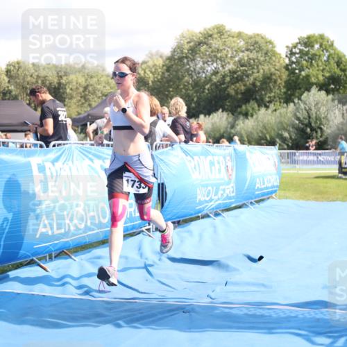 25.08.2024 - Elbe Triathlon Hamburg H.Heesch http://msf.ph/oto/6881389 25.08.2024 12:32:53 Ziel 1733 meine-sportfotos.de