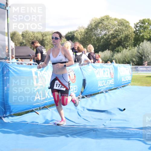 25.08.2024 - Elbe Triathlon Hamburg H.Heesch http://msf.ph/oto/6881395 25.08.2024 12:32:54 Ziel 1733 meine-sportfotos.de