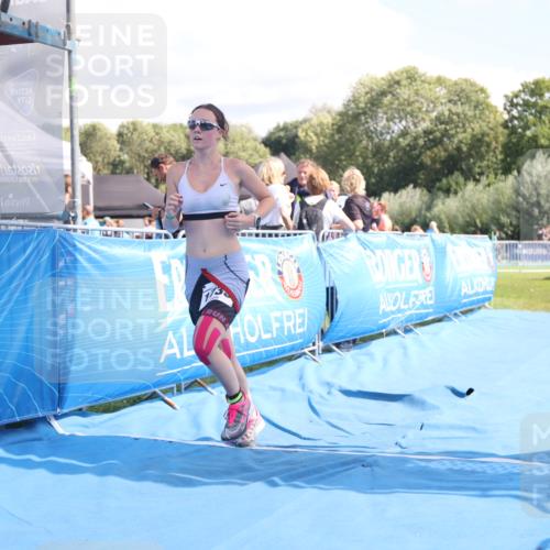 25.08.2024 - Elbe Triathlon Hamburg H.Heesch http://msf.ph/oto/6881399 25.08.2024 12:32:54 Ziel 1733 meine-sportfotos.de