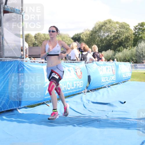 25.08.2024 - Elbe Triathlon Hamburg H.Heesch http://msf.ph/oto/6881401 25.08.2024 12:32:54 Ziel 1733 meine-sportfotos.de