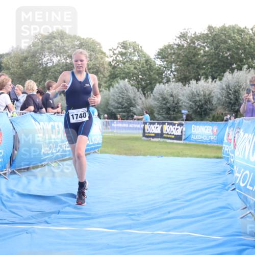 25.08.2024 - Elbe Triathlon Hamburg H.Heesch http://msf.ph/oto/6881408 25.08.2024 12:33:25 Ziel 1740 meine-sportfotos.de
