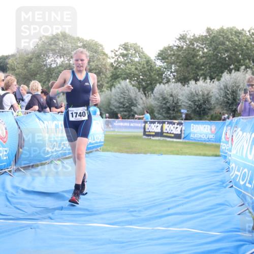25.08.2024 - Elbe Triathlon Hamburg H.Heesch http://msf.ph/oto/6881410 25.08.2024 12:33:25 Ziel 1740 meine-sportfotos.de