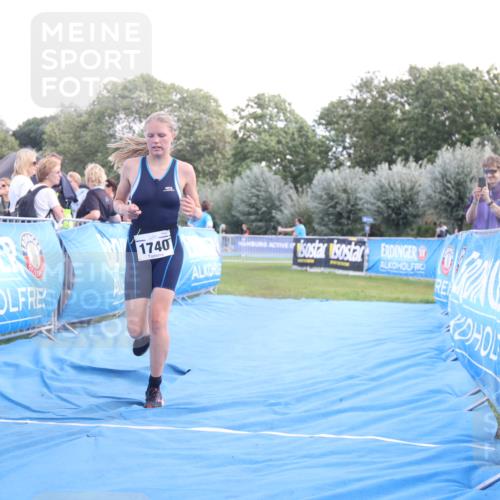 25.08.2024 - Elbe Triathlon Hamburg H.Heesch http://msf.ph/oto/6881416 25.08.2024 12:33:25 Ziel 1740 meine-sportfotos.de