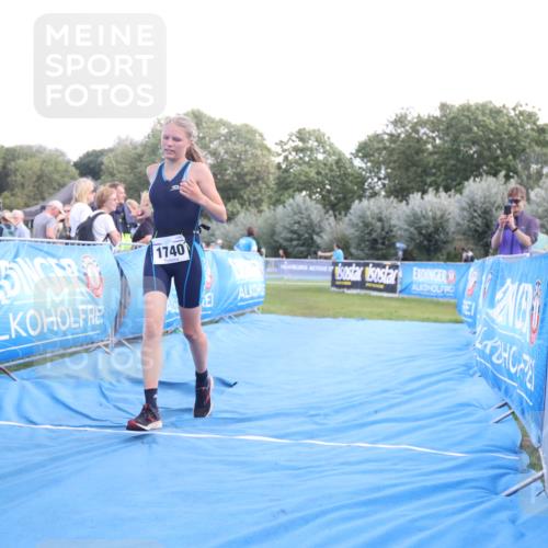 25.08.2024 - Elbe Triathlon Hamburg H.Heesch http://msf.ph/oto/6881423 25.08.2024 12:33:25 Ziel 1740 meine-sportfotos.de