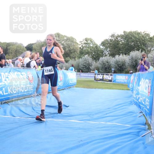 25.08.2024 - Elbe Triathlon Hamburg H.Heesch http://msf.ph/oto/6881425 25.08.2024 12:33:26 Ziel 1740 meine-sportfotos.de