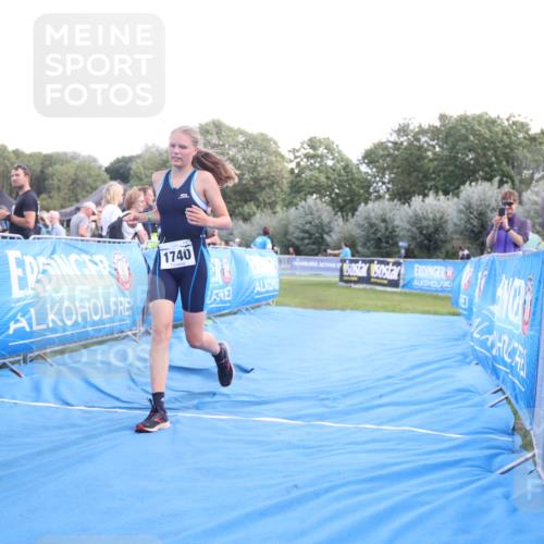 25.08.2024 - Elbe Triathlon Hamburg H.Heesch http://msf.ph/oto/6881427 25.08.2024 12:33:26 Ziel 1740 meine-sportfotos.de