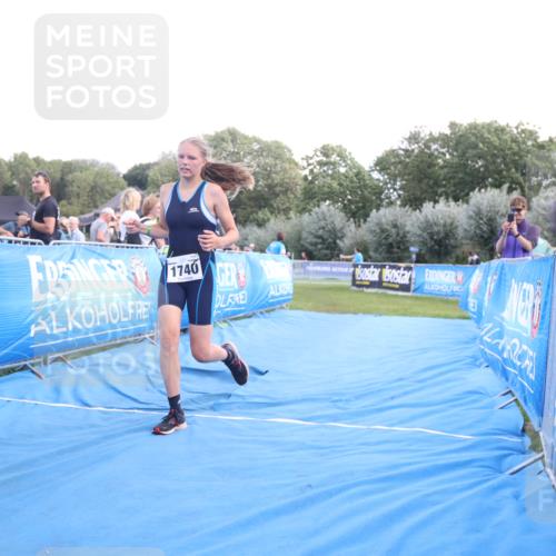 25.08.2024 - Elbe Triathlon Hamburg H.Heesch http://msf.ph/oto/6881429 25.08.2024 12:33:26 Ziel 1740 meine-sportfotos.de