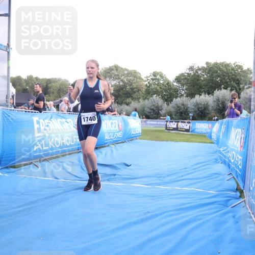 25.08.2024 - Elbe Triathlon Hamburg H.Heesch http://msf.ph/oto/6881435 25.08.2024 12:33:26 Ziel 1740 meine-sportfotos.de